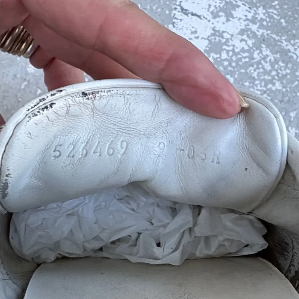 Distressed Gucci ace elastic logo sneakers